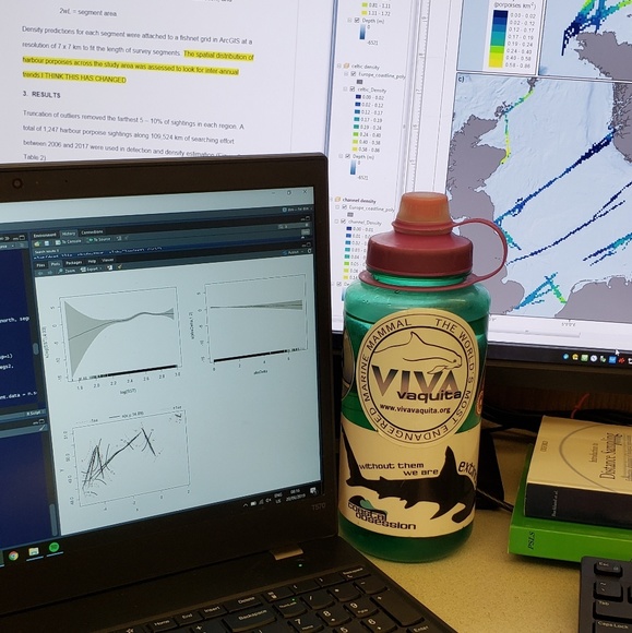 welcome to my closet✌ - Picture 4 of 6